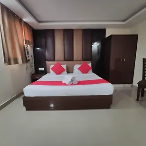 Lite Near Igi Airport Индия